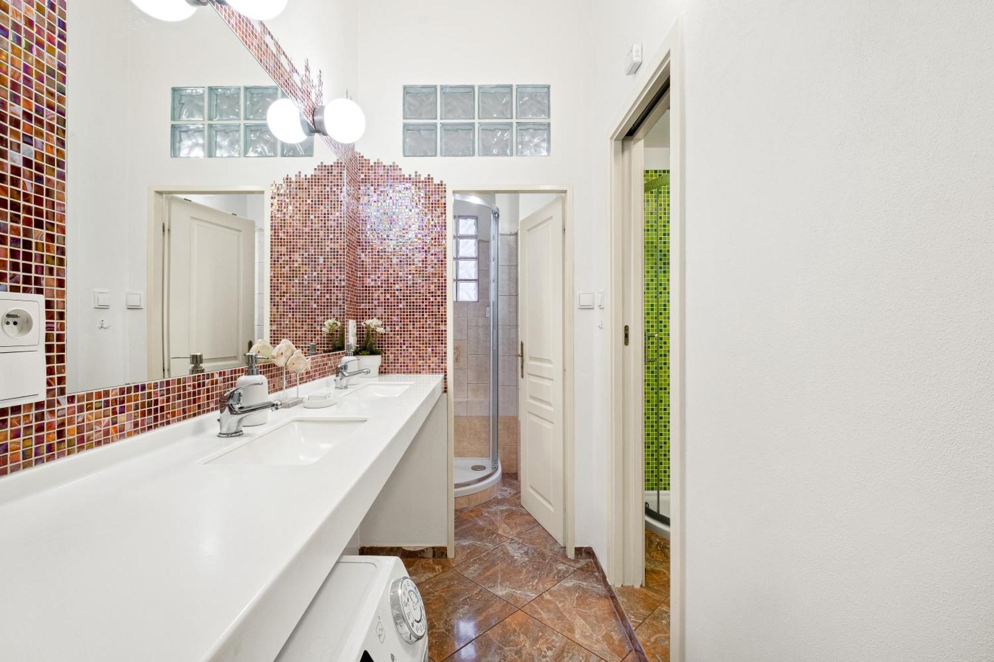 Prague Hotel Apartments Екстер'єр фото