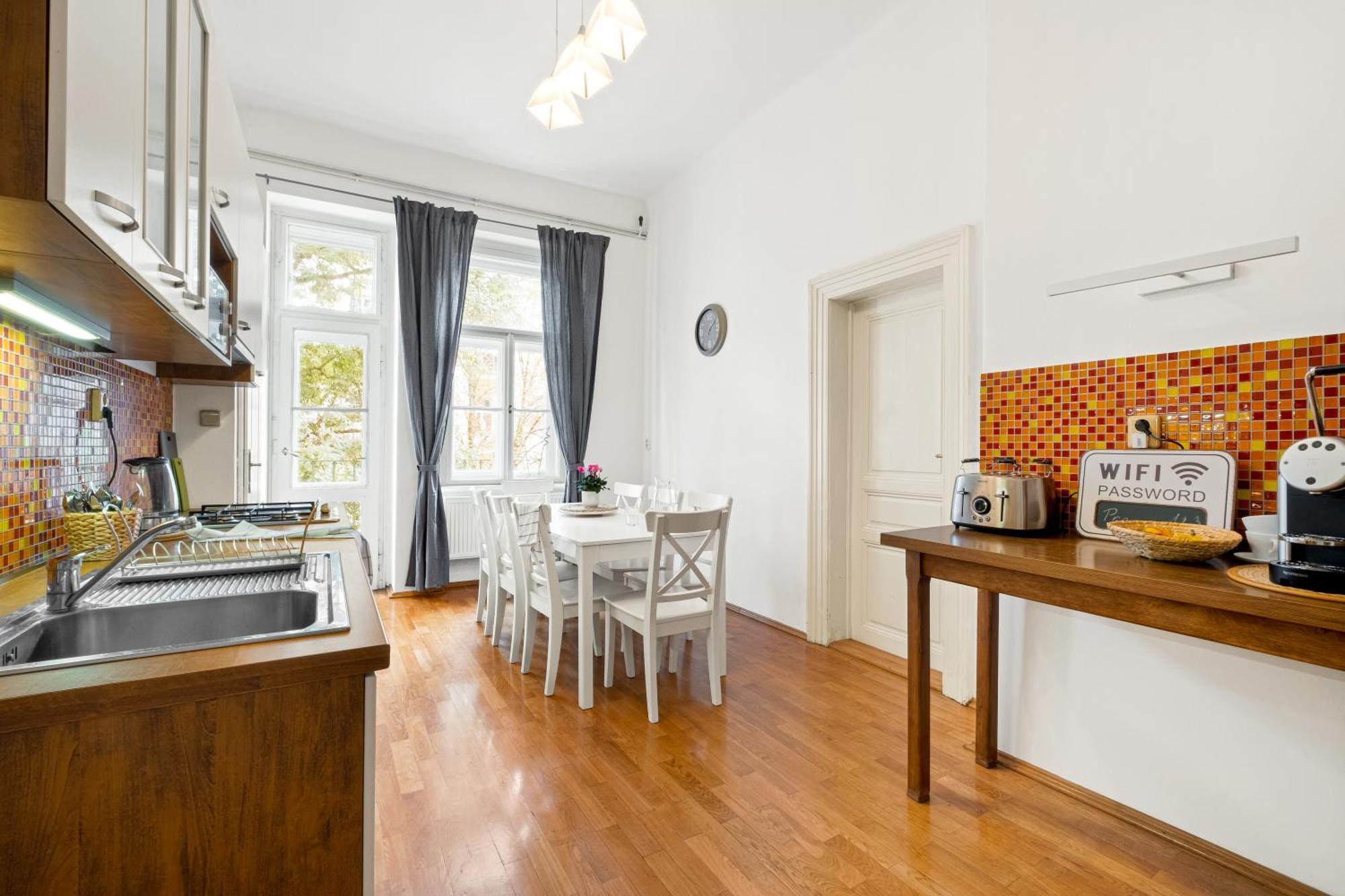 Prague Hotel Apartments Екстер'єр фото