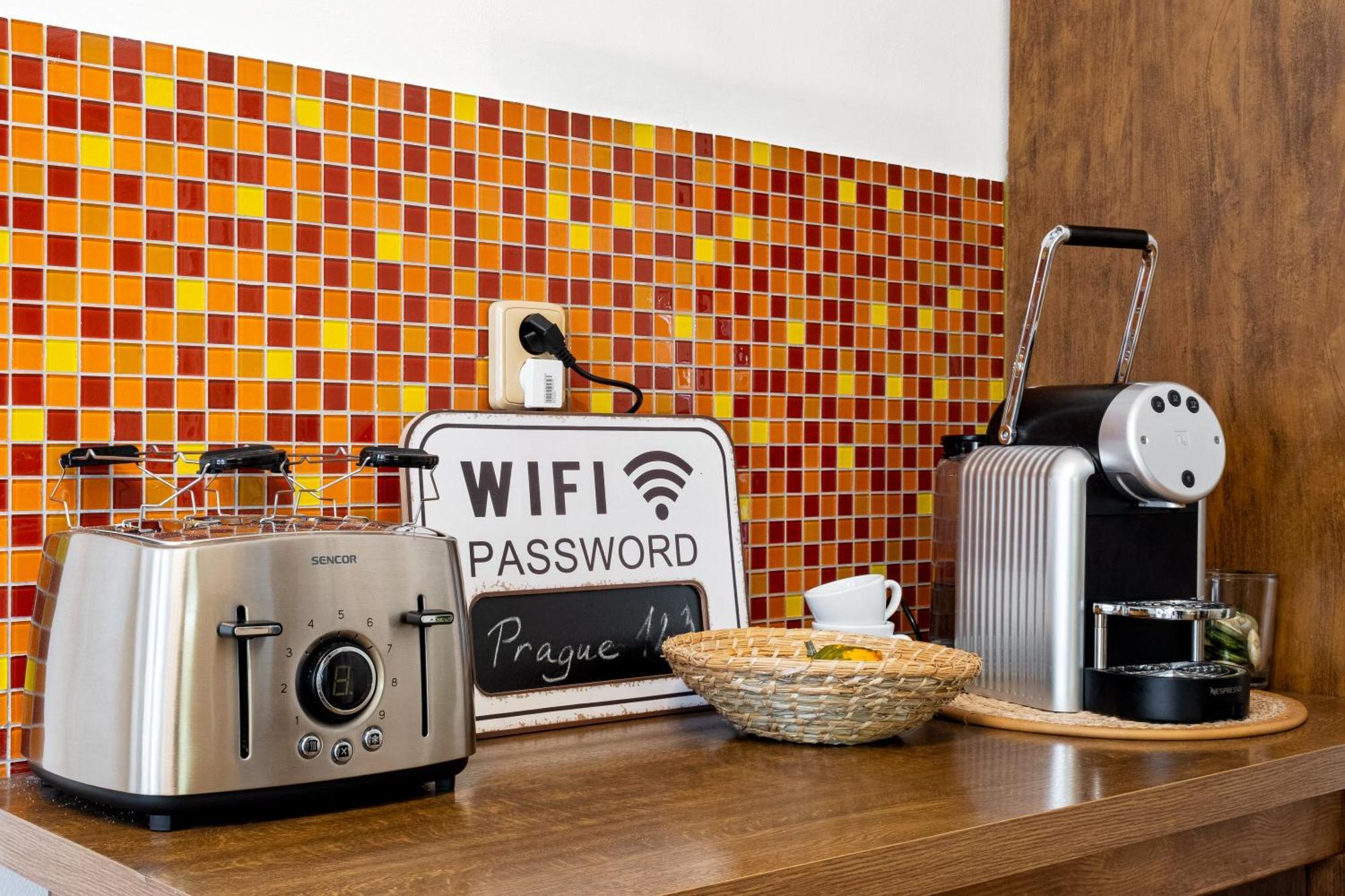 Prague Hotel Apartments Екстер'єр фото